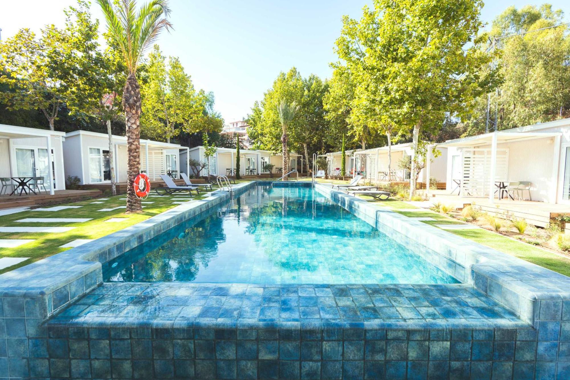 Costa Del Sol Glamping Village Fuengirola Exterior photo